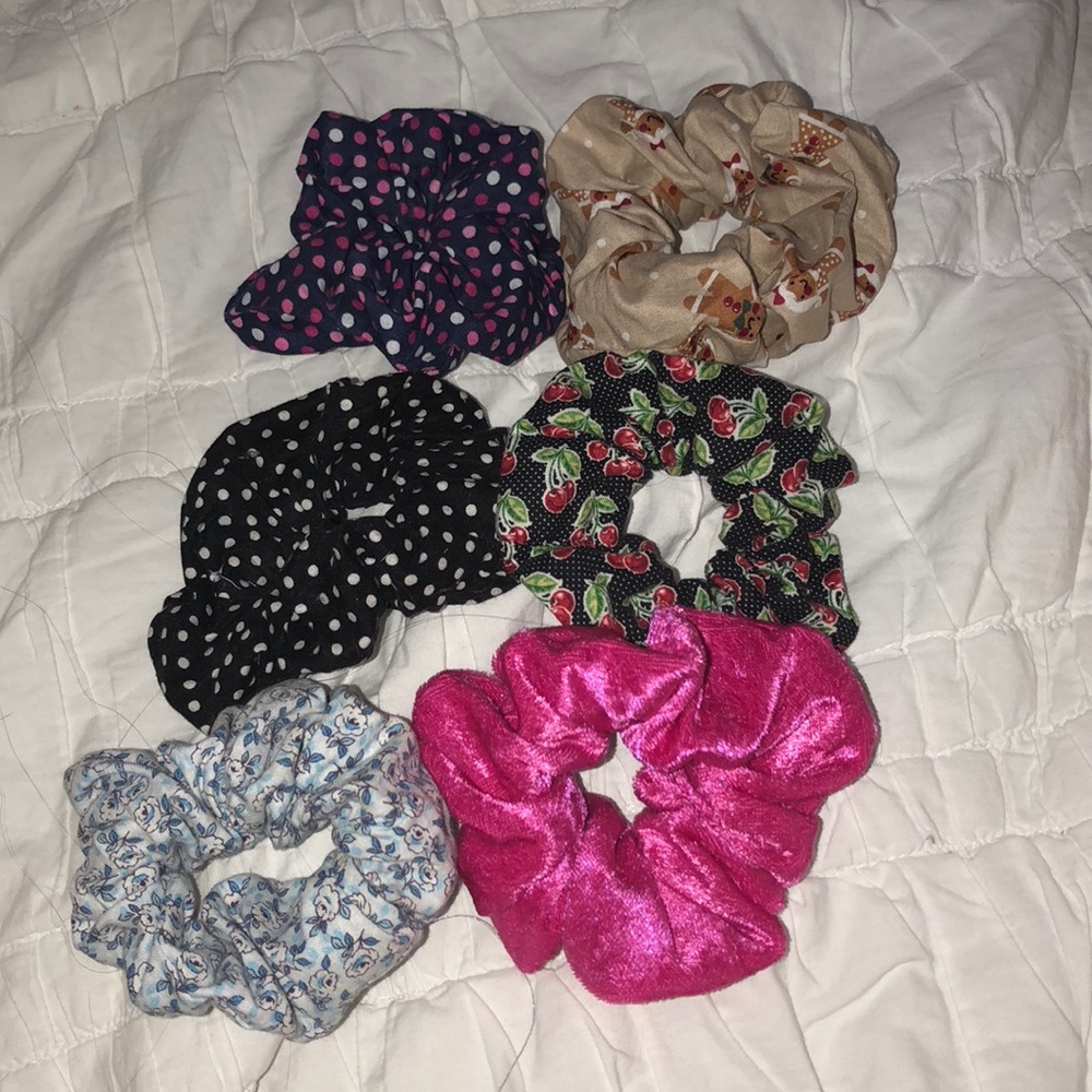 scrunchies!!